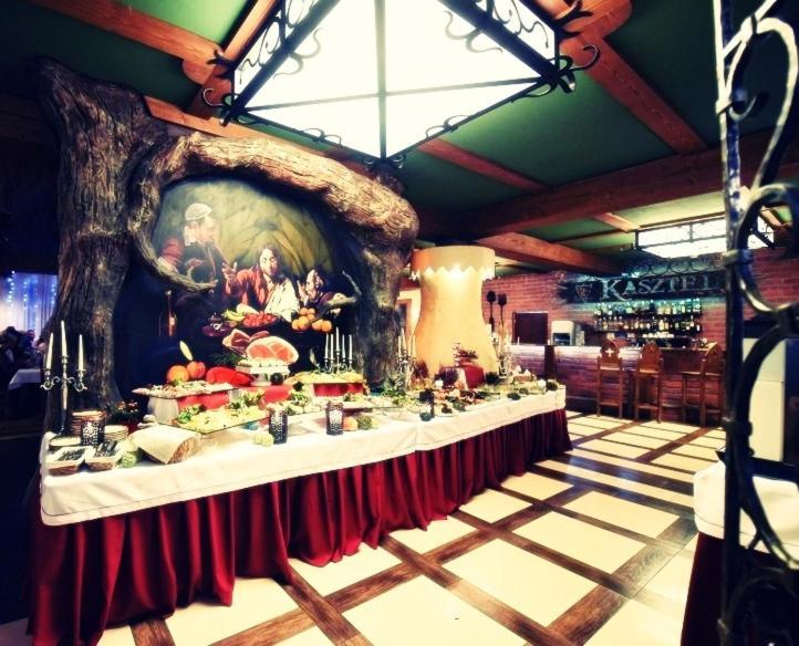 Hotel Kasztel Rzezawa Екстериор снимка